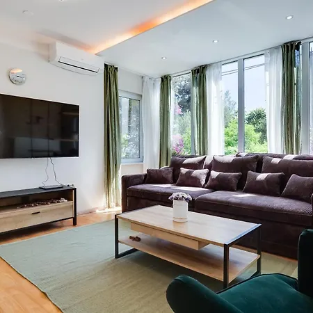 Spacious With Private Heated Pool, Diklo Apartament Zadar